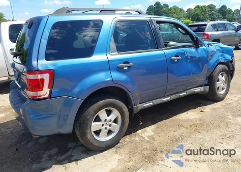 2010 Ford Escape Xlt z USA, uszkodzony, nr VIN 1FMCU0D77AKC47784